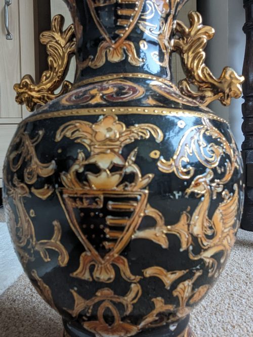 PXL_20240222_091206556 Vintage Inticately Designed Chinese Vase