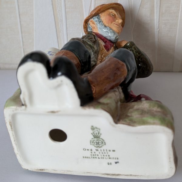 Royal Doulton Character Figurine - Owd Willum HN2042