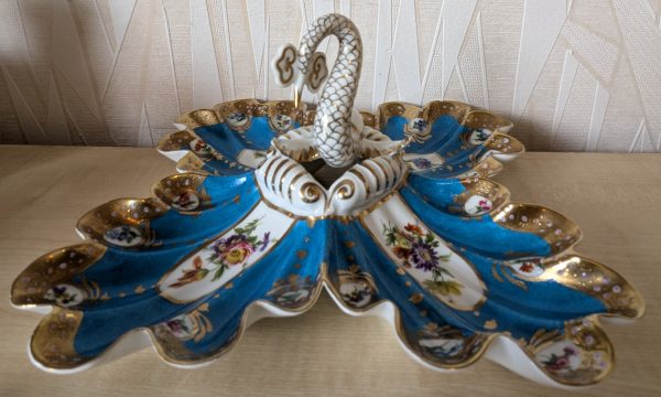 PXL_20240828_125608542 French Limoges Bow Porcelain Fish & 4-shell Sweetmeat Or Pickle Stand