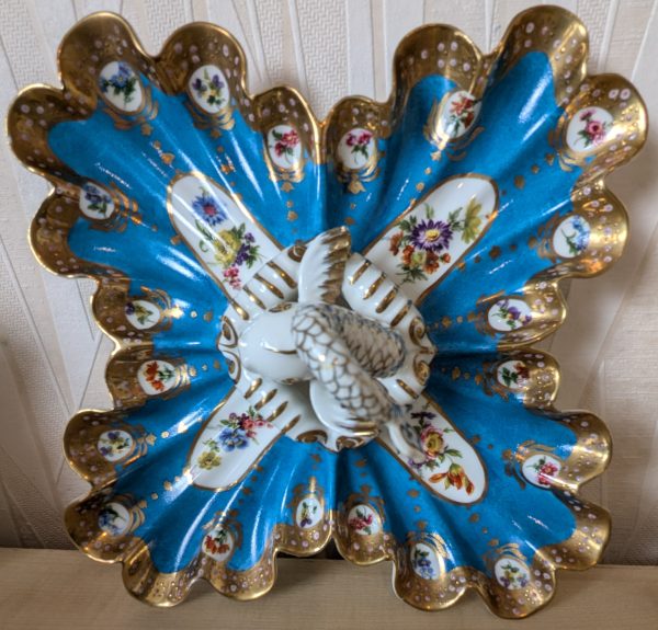 PXL_20240828_125657951 French Limoges Bow Porcelain Fish & 4-shell Sweetmeat Or Pickle Stand