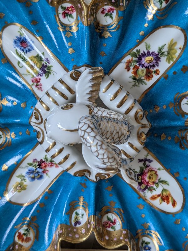 PXL_20240828_125848936 French Limoges Bow Porcelain Fish & 4-shell Sweetmeat Or Pickle Stand